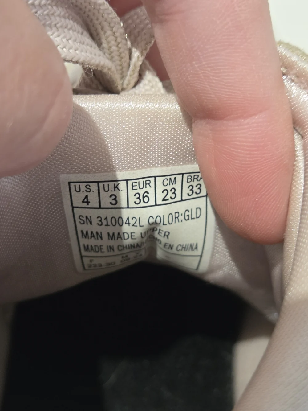 Skechers Girls Shoes Size 4 Hi-Lite Stellar Shine Sneaker With Chain Gold Hi Top